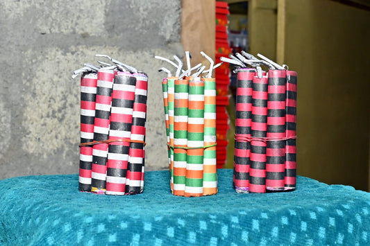 5 IN KATTU VEDI (10 PCS)